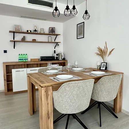 Skau Piano Family & Business Free Parking Apartman