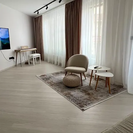 Lägenhet Skau Piano Family & Business Free Parking Bratislava