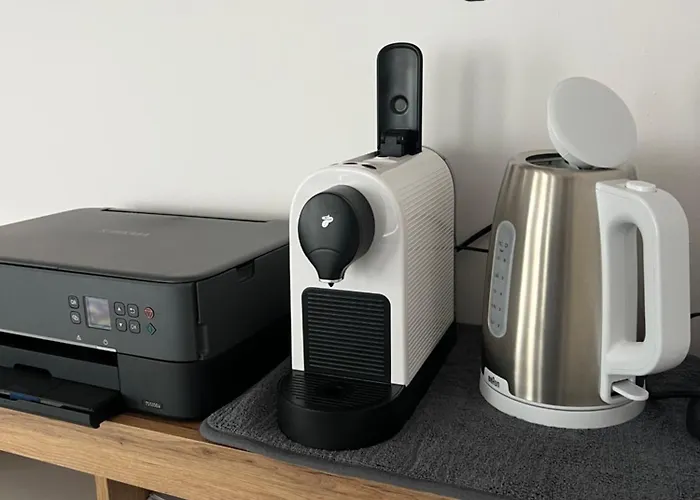 Skau Piano Family & Business Free Parking ブラチスラヴァ