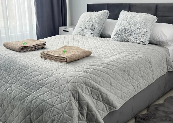 Skau Piano Family & Business Free Parking *